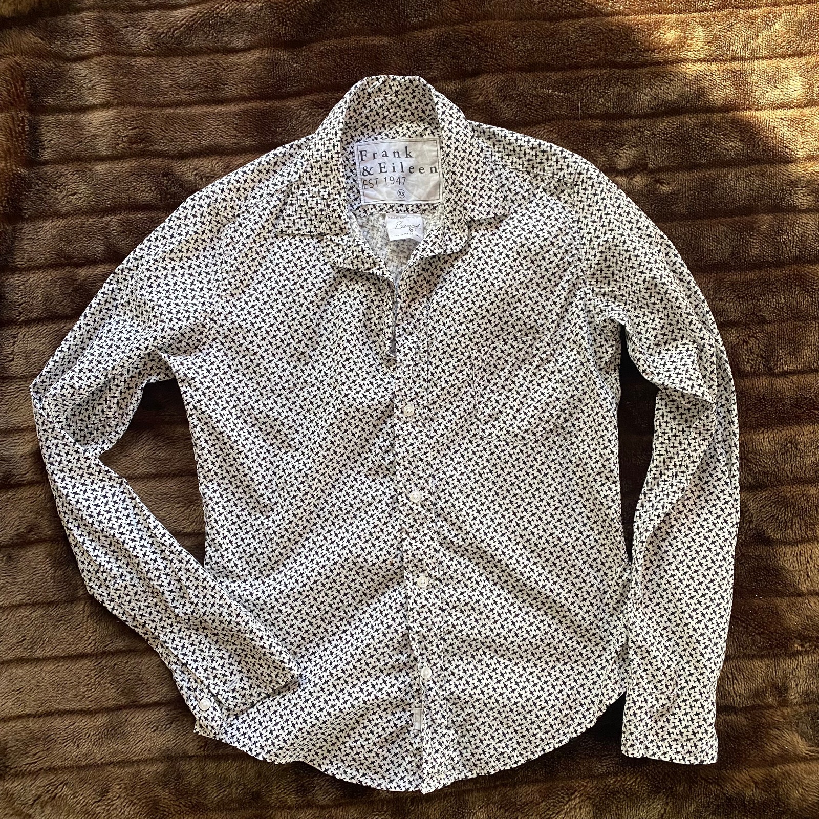 Frank & Eileen Button-Down Shirt Xs Black White Geometric Print Long Sleeve